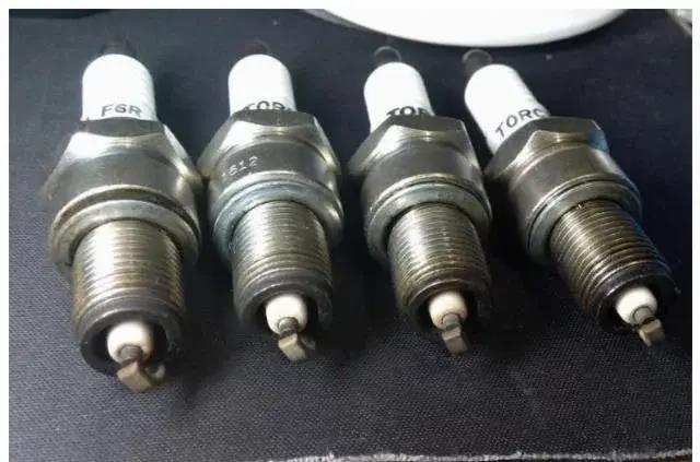 車子出現(xiàn)這3種征兆，是在提醒該換火花塞了